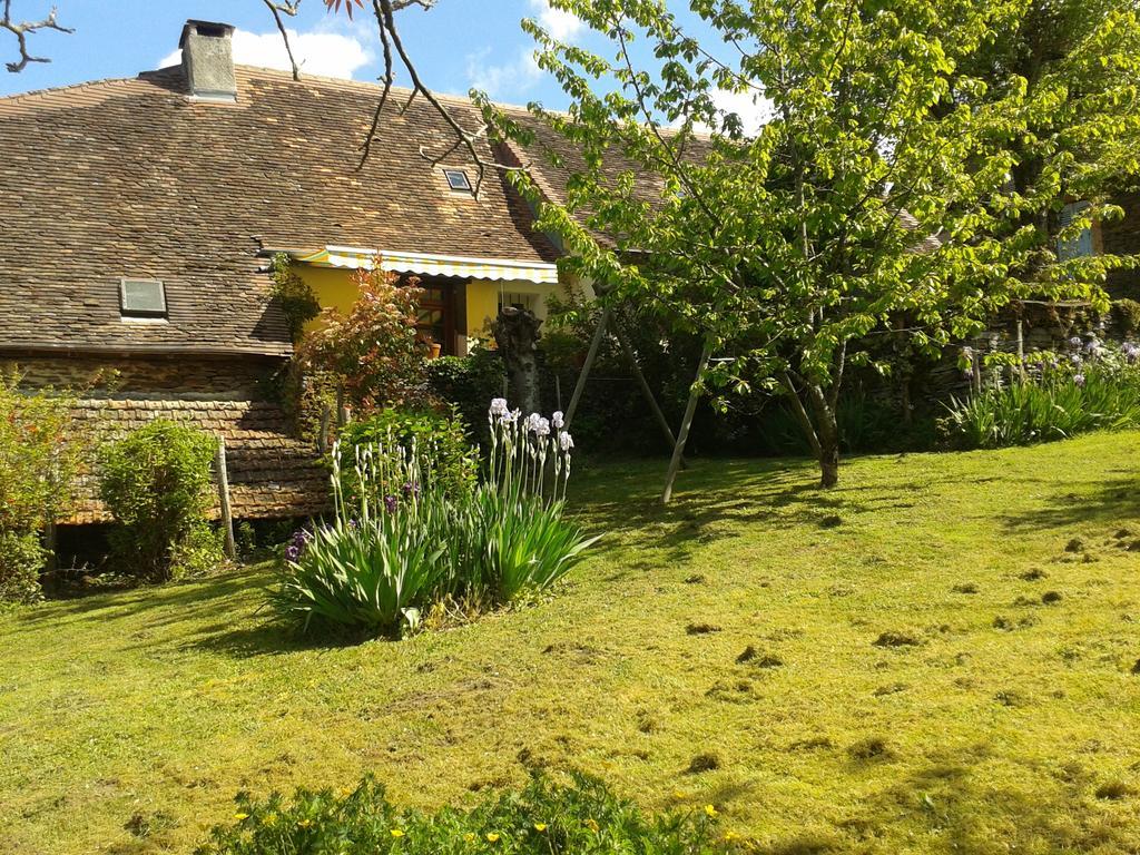 Gite Des Croix Bancaud Jumilhac-le-Grand Exterior photo